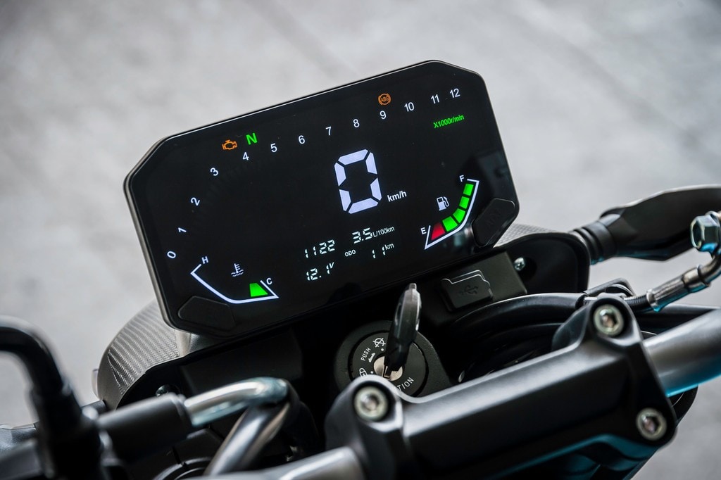 Nuova Voge Brivido 125R, la naked sportiva per sedicenni